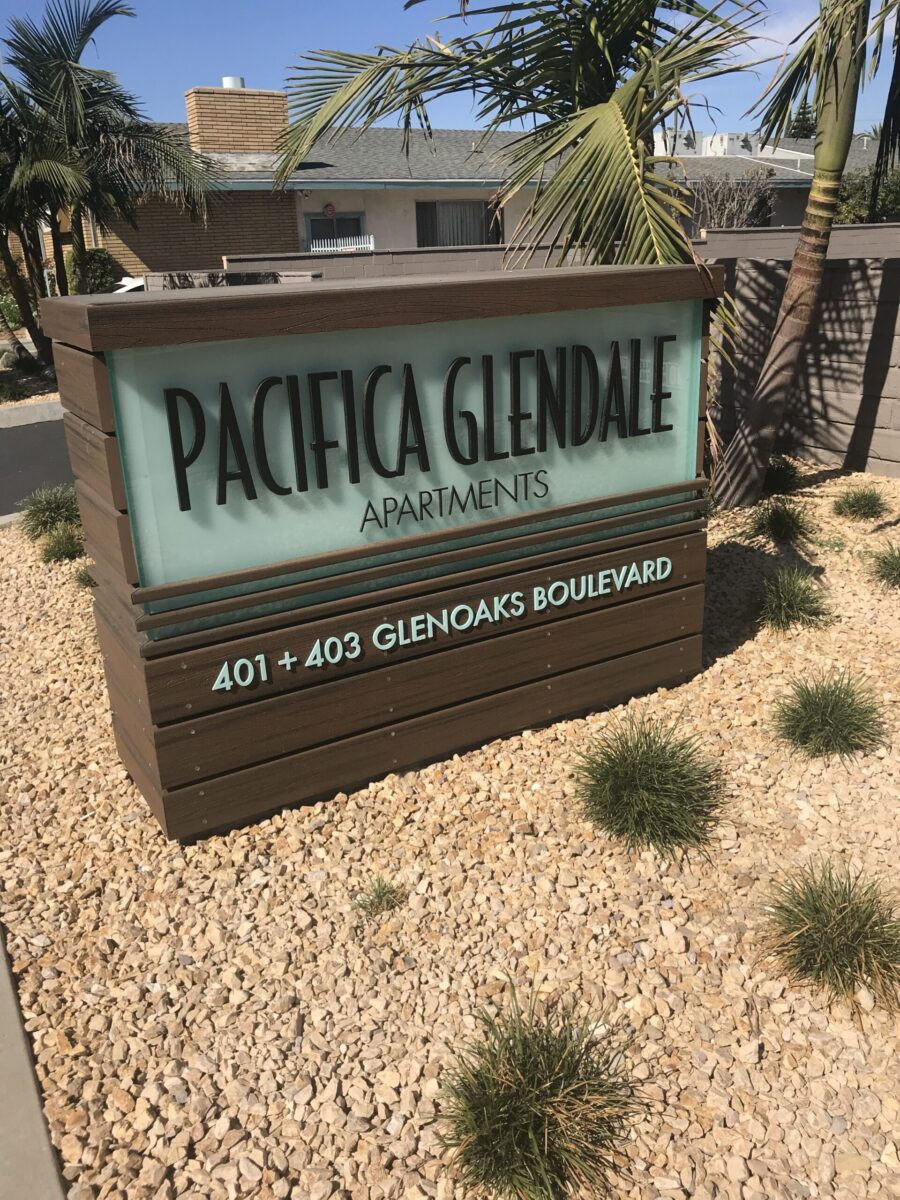 Sign for Pacifica Glendale senior living at 401-403 Glencoe Boulevard. Sign for Pacifica Glendale senior living at 401-403 Glencoe Boulevard.